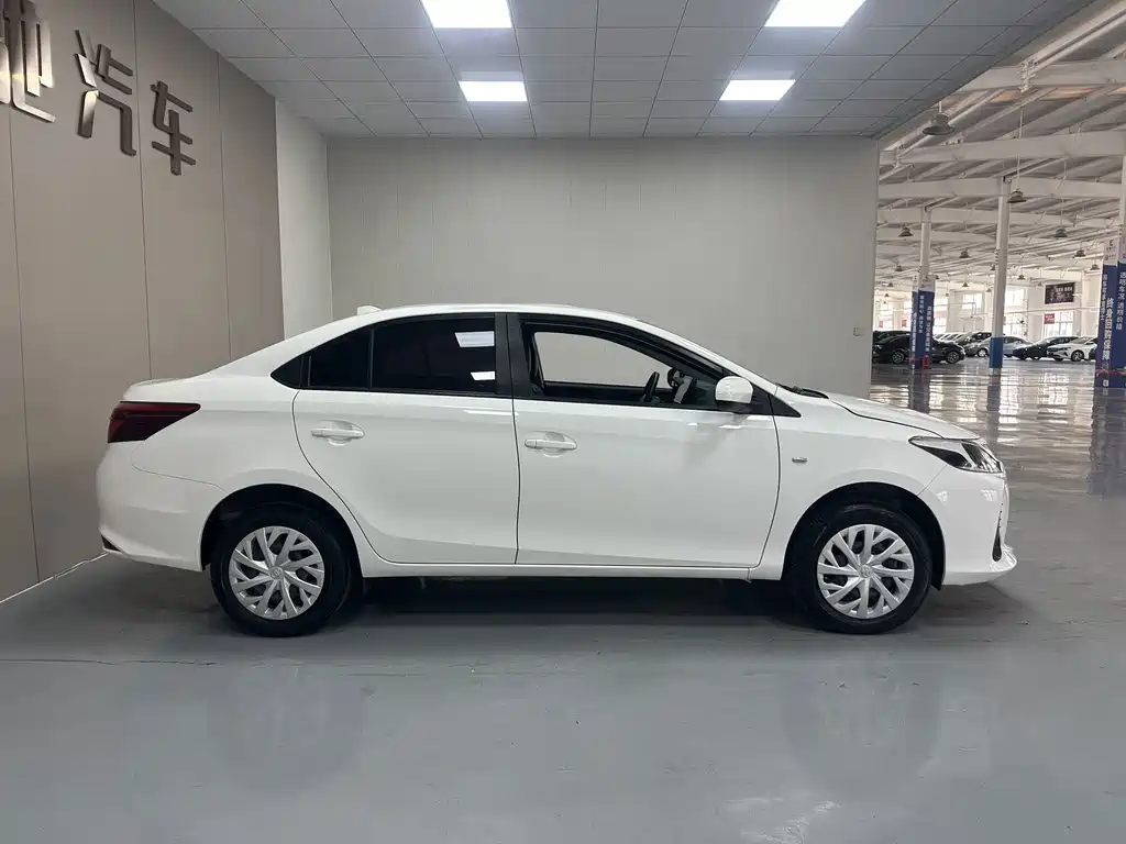 Toyota Vios — миниатюра 7