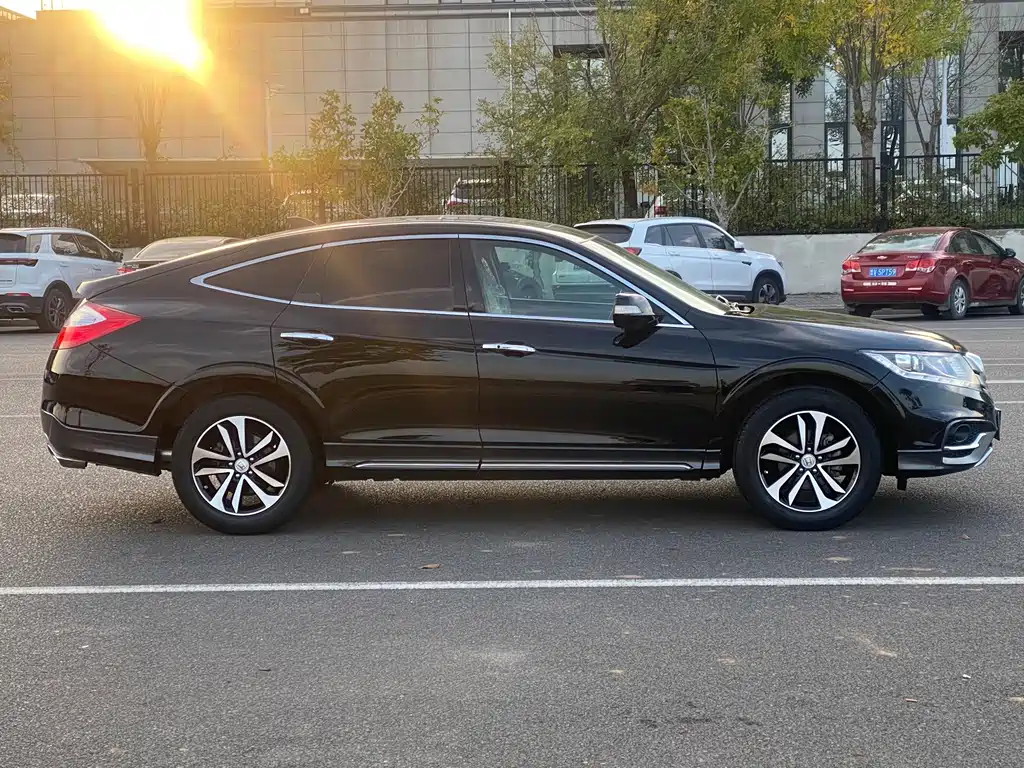 Honda Crosstour — миниатюра 15