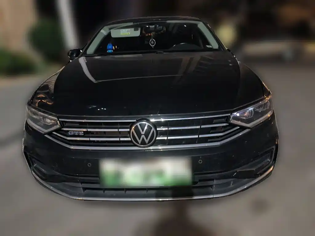 Volkswagen Magotan PHEV — миниатюра 2