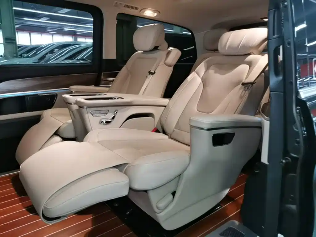 Mercedes-Benz V-Class — миниатюра 17