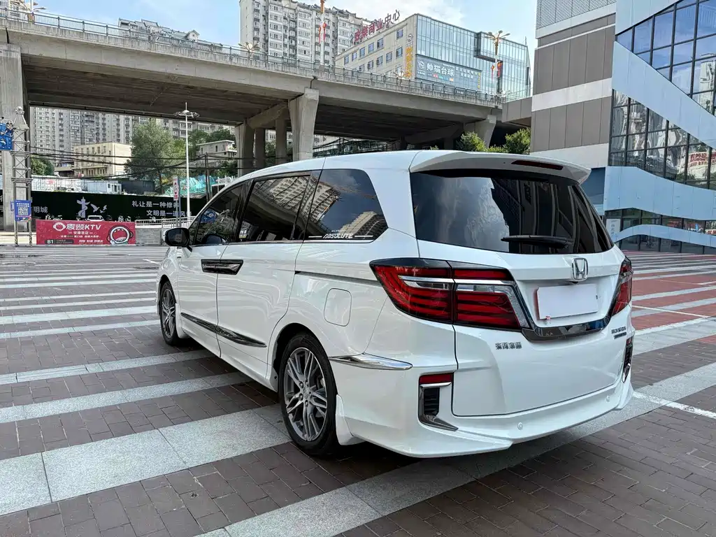 Honda Elysion — миниатюра 8