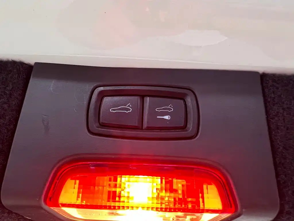 Porsche Cayenne — миниатюра 33