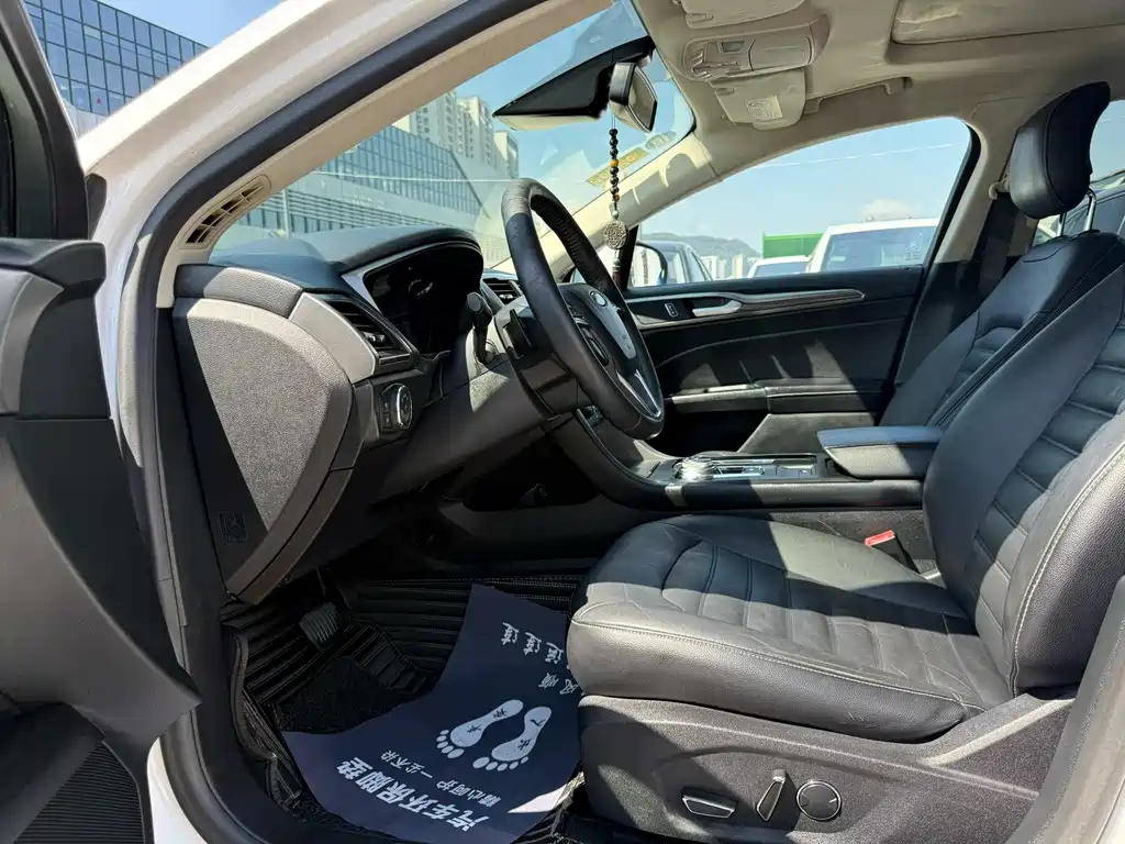Ford Mondeo — миниатюра 4