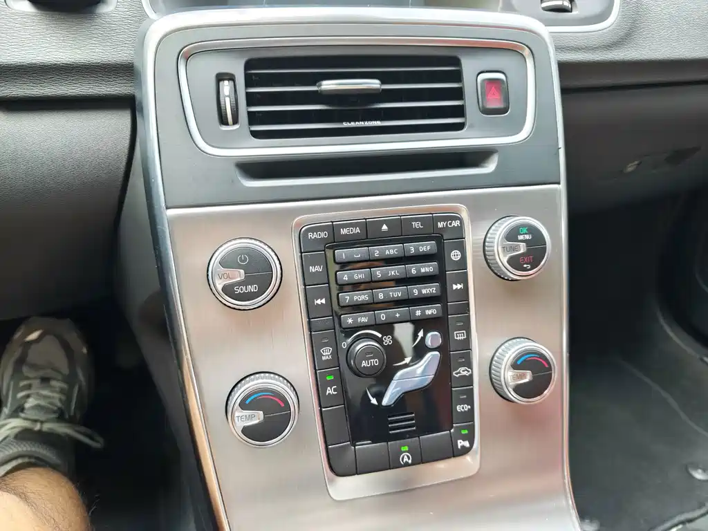 Volvo S60 — миниатюра 17