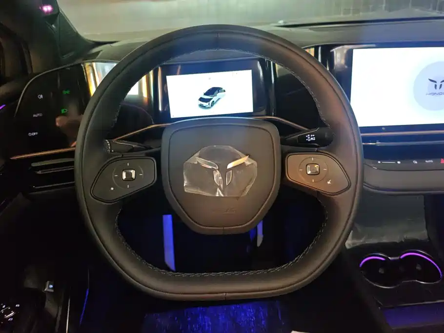 Hongqi Hongqi EH7 — миниатюра 15