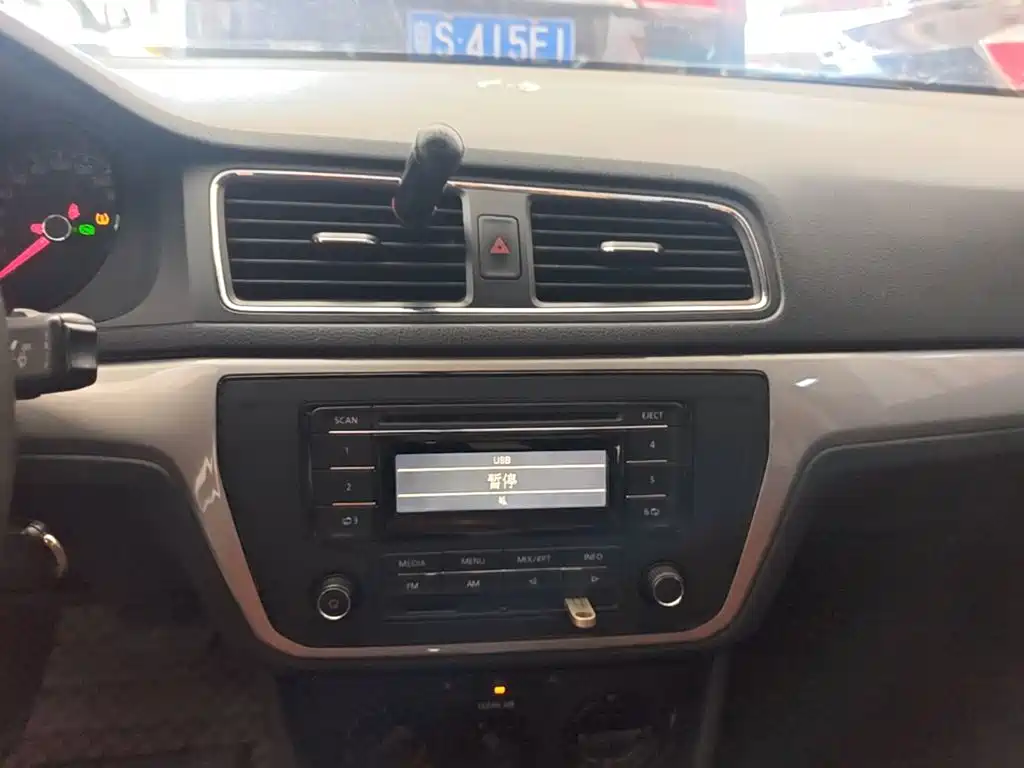 Volkswagen Lavida — миниатюра 13
