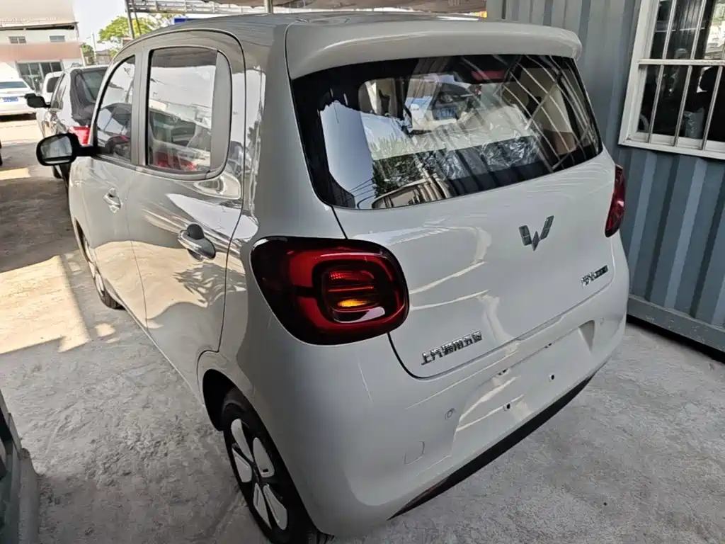 Wuling MINIEV — миниатюра 5