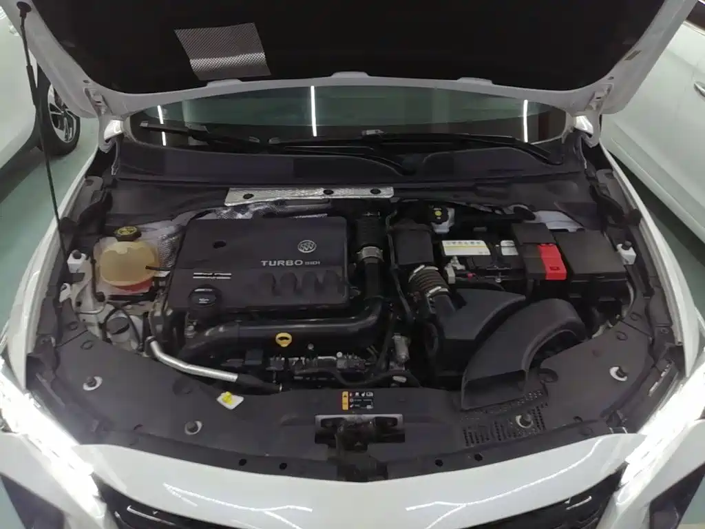 Buick Verano — миниатюра 20
