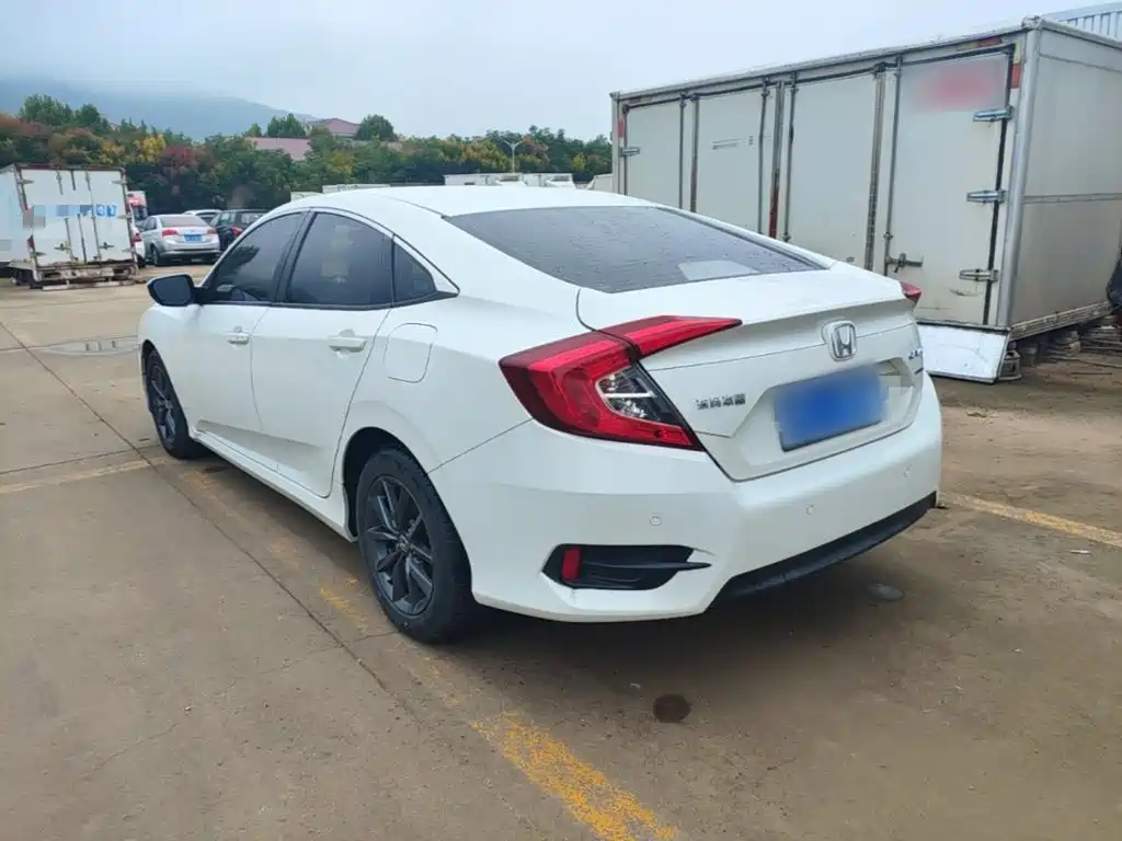 Honda Civic — миниатюра 5