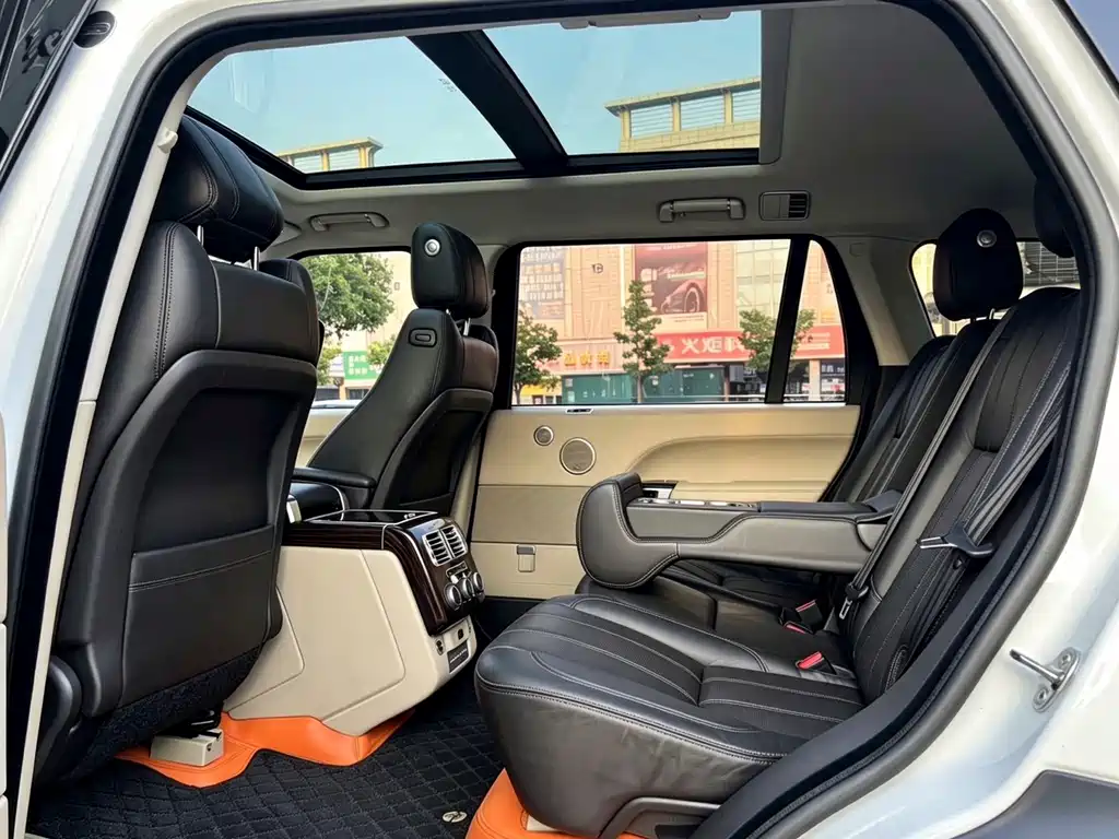 Land Rover Range Rover — миниатюра 6