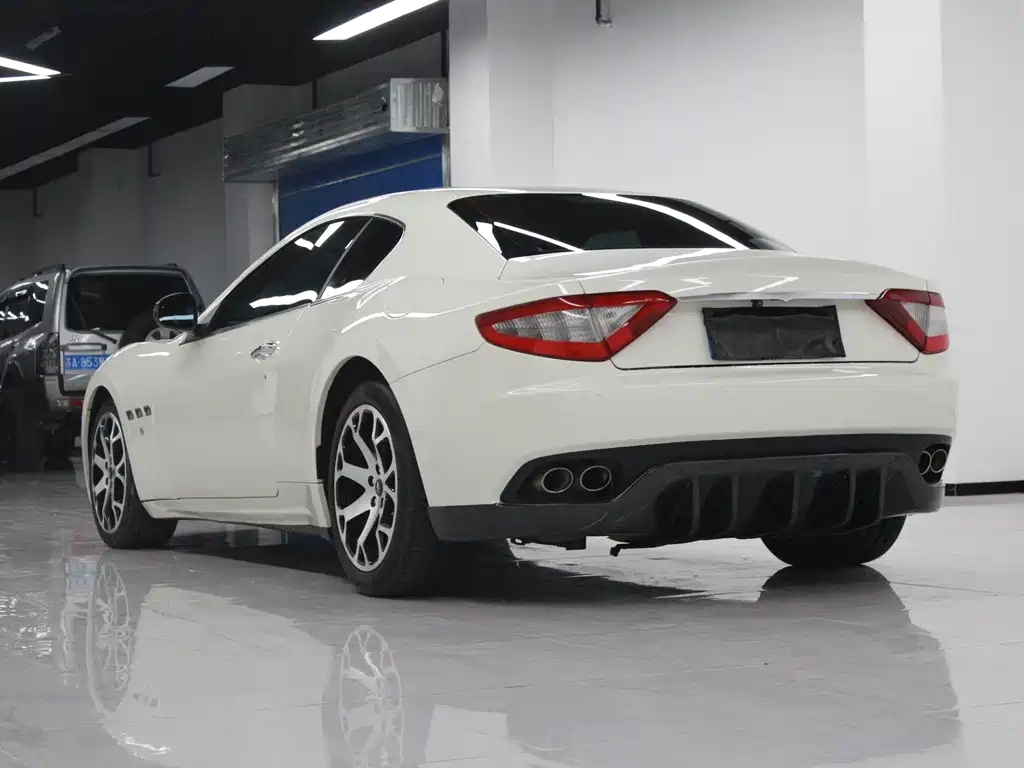 Maserati GranTurismo 2007 4.2L Standard