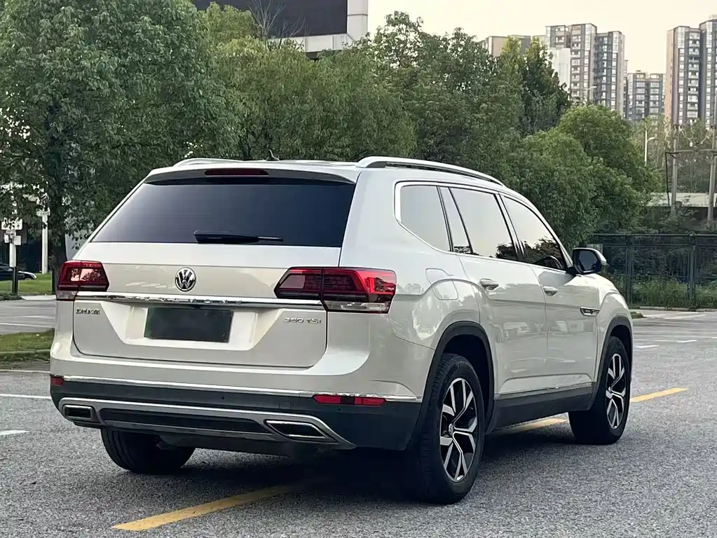 Volkswagen Teramont — миниатюра 6