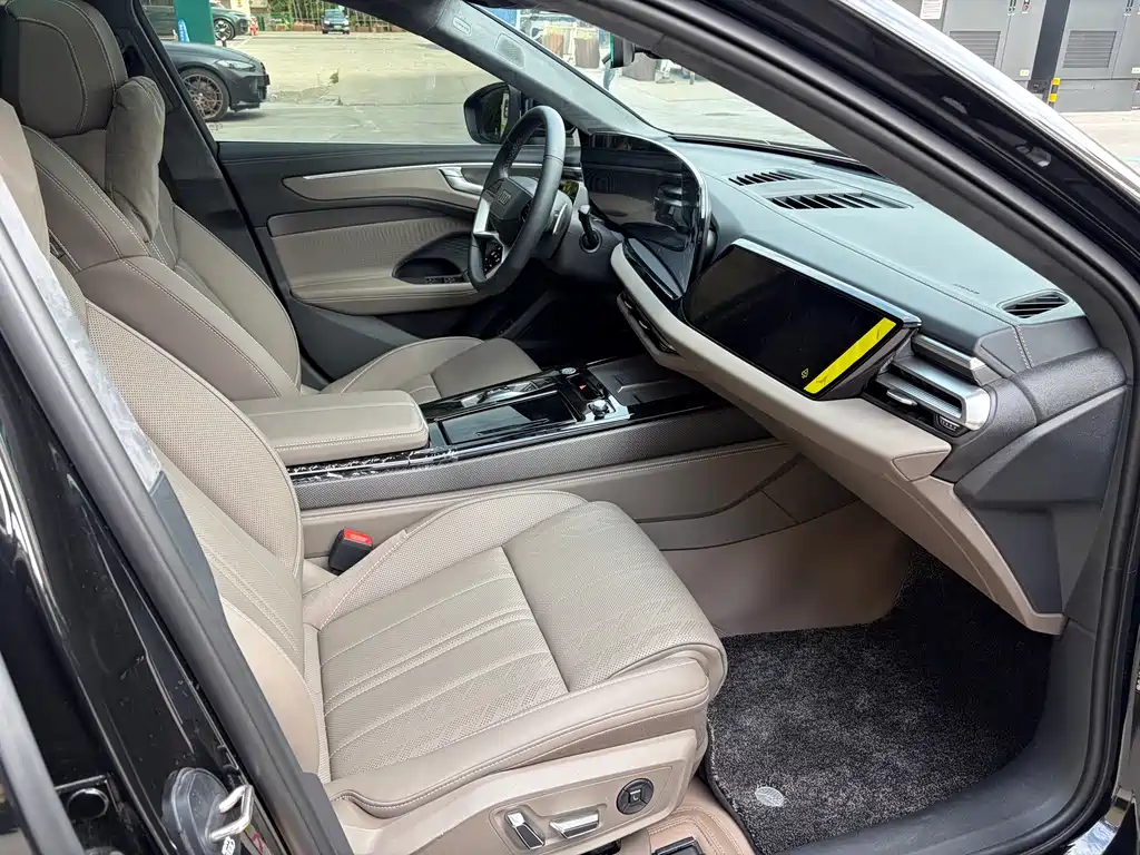 Audi A6L — миниатюра 13