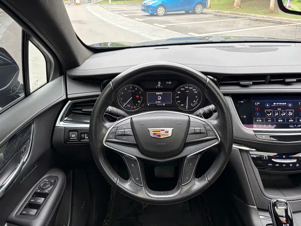 Cadillac XT5 — миниатюра 9