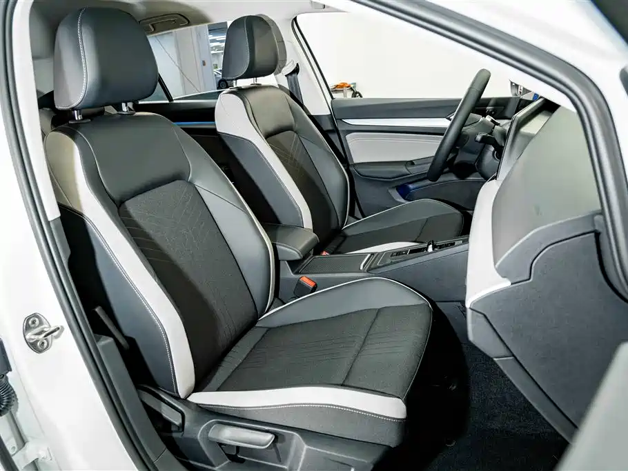 Volkswagen Golf — миниатюра 19