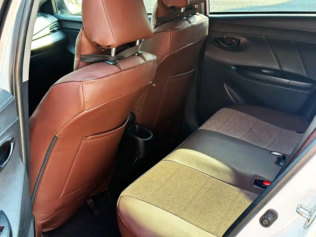Toyota Yaris L — миниатюра 16