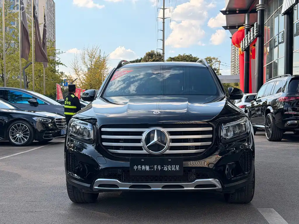 Mercedes-Benz GLB — миниатюра 3