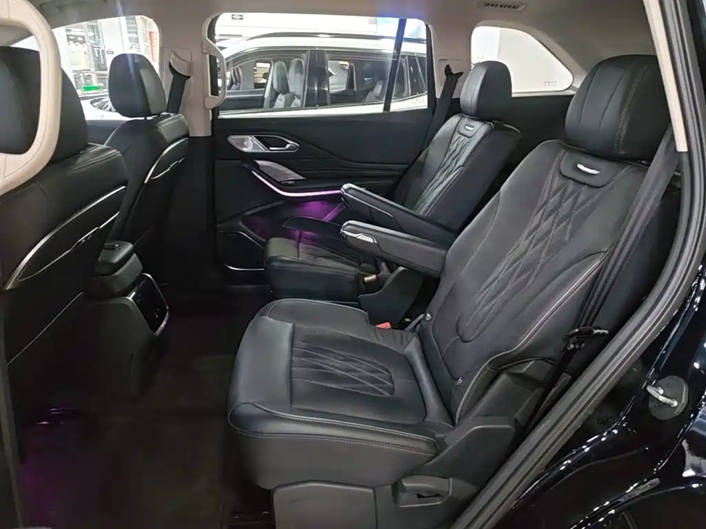 Hongqi Hongqi HS7 PHEV — миниатюра 17
