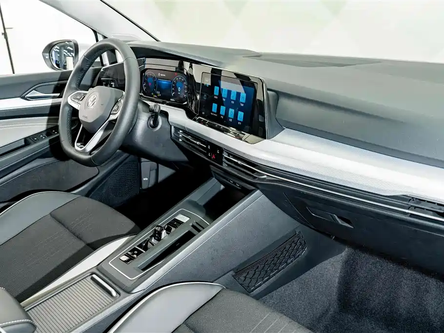 Volkswagen Golf — миниатюра 17