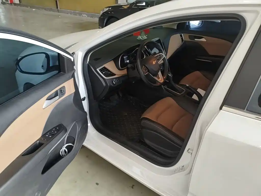 Chevrolet Monza — миниатюра 16