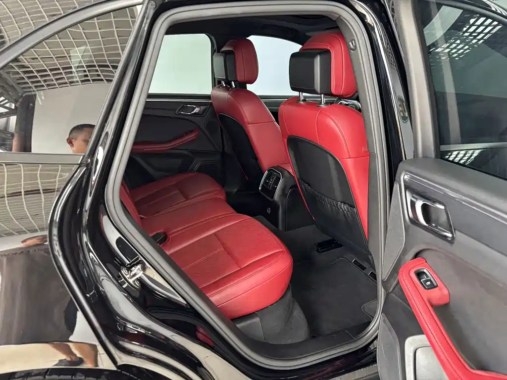 Porsche Macan — миниатюра 24