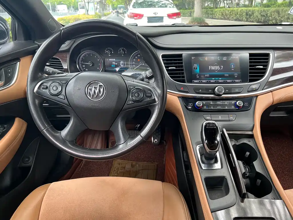 Buick LaCrosse — миниатюра 10