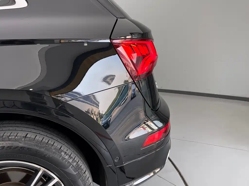 Audi Q5L — миниатюра 10
