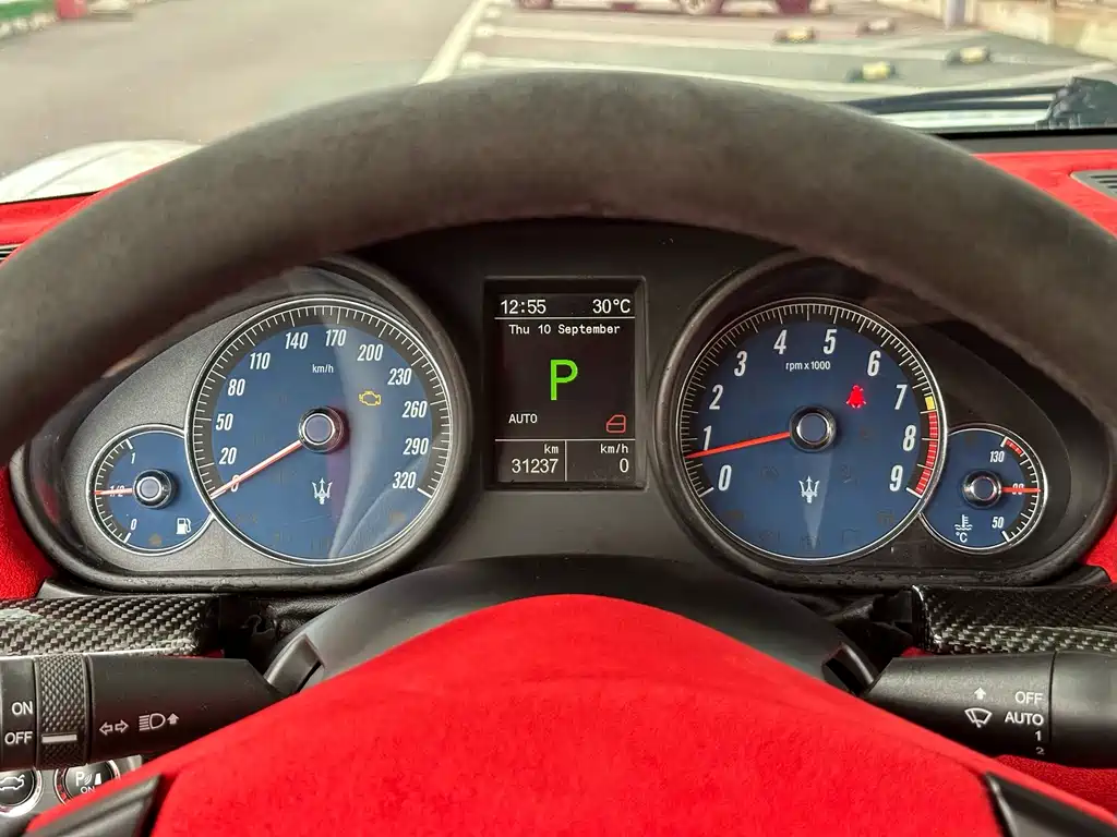 Maserati GranTurismo — миниатюра 21