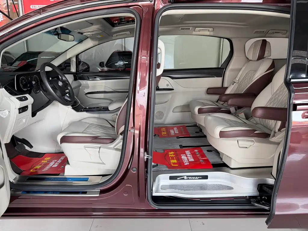 Buick GL8 — миниатюра 9