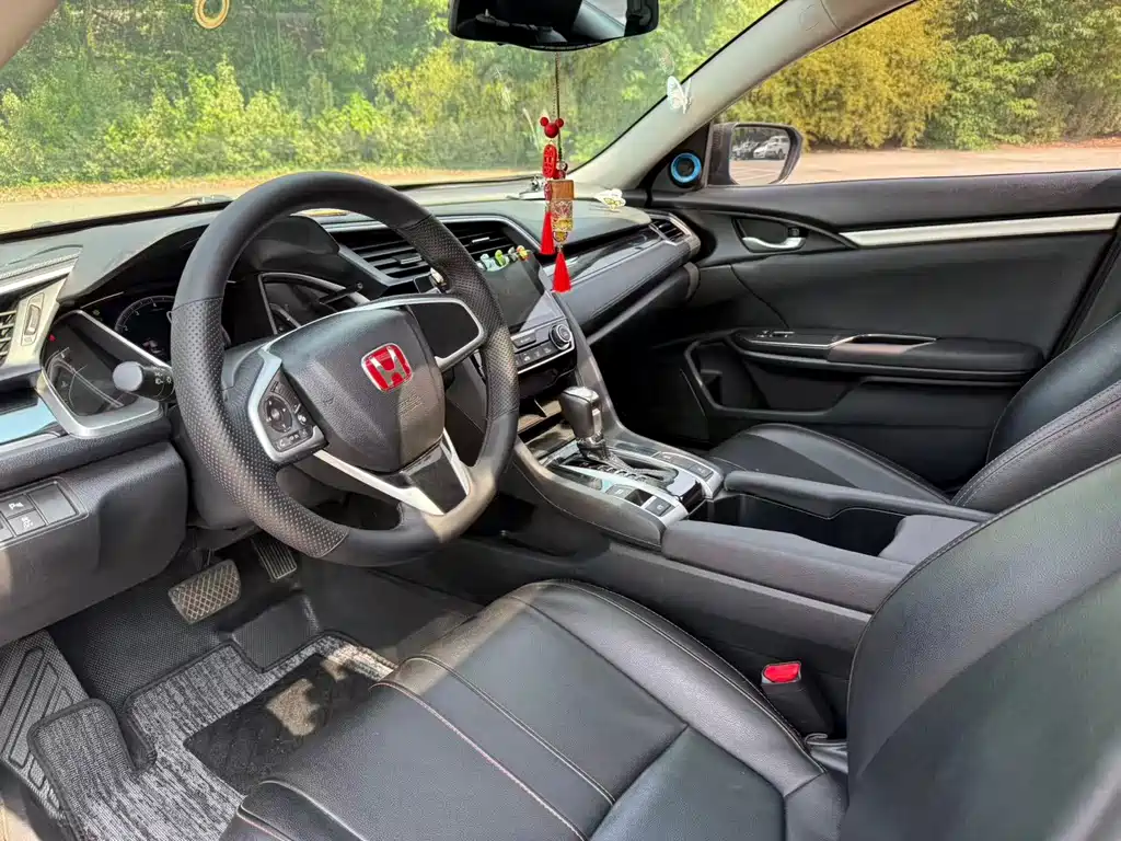 Honda Civic — миниатюра 8
