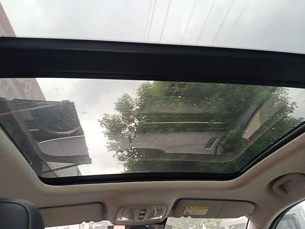 Roewe RX5 — миниатюра 18