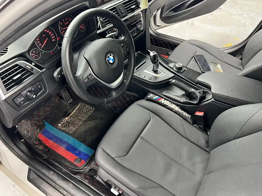 BMW 3 Series — миниатюра 3