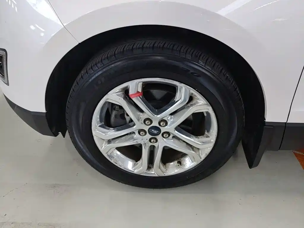Ford Edge — миниатюра 23