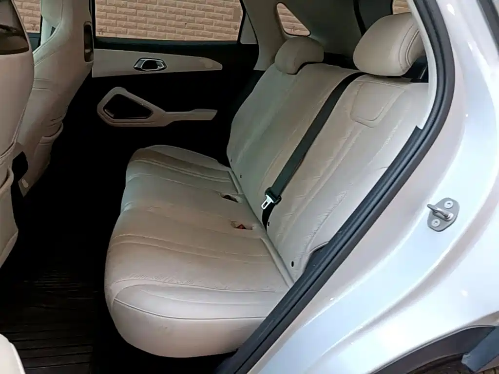 BYD Yuan UP — миниатюра 17