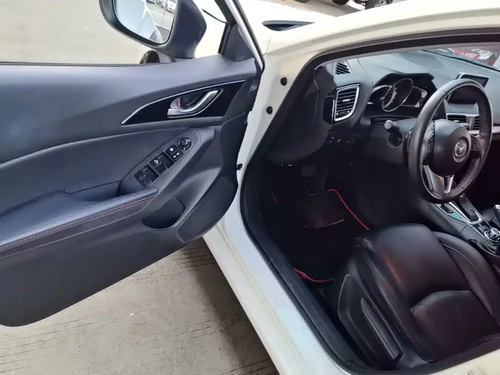 Mazda 3 Axela — миниатюра 16