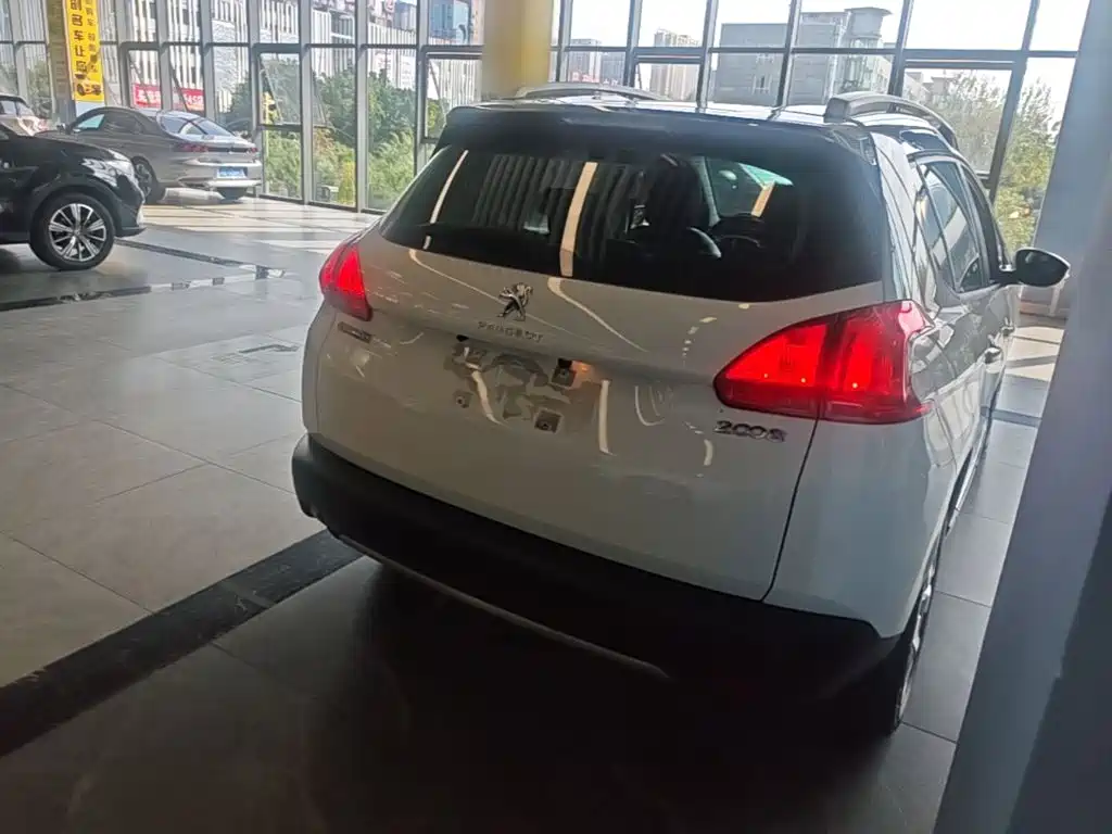 Peugeot 2008 — миниатюра 7
