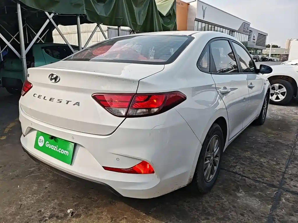 Hyundai Elantra — миниатюра 7