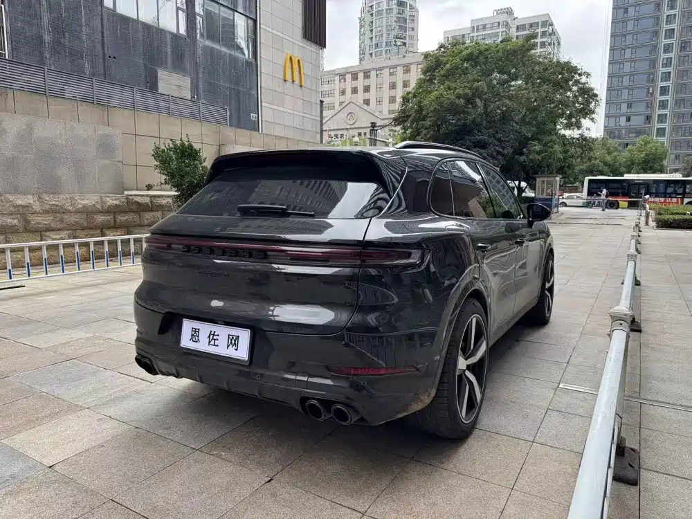 Porsche Cayenne — миниатюра 17