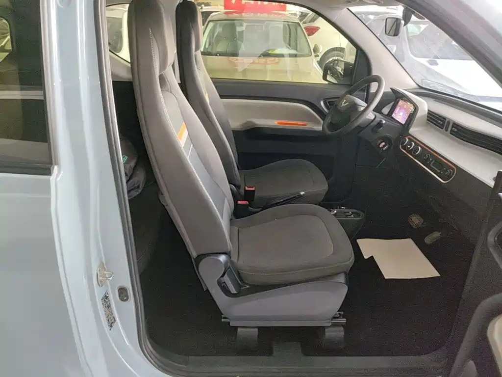 Wuling MINIEV — миниатюра 25
