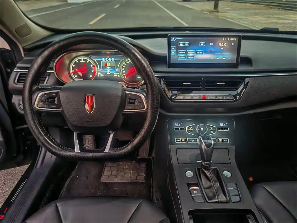 Hongqi Hongqi H5 — миниатюра 10