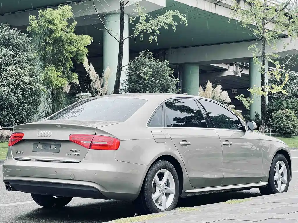 Audi A4L — миниатюра 11