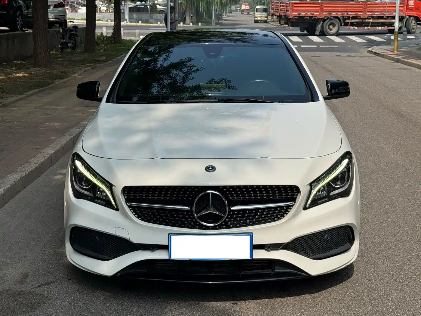 Mercedes-Benz CLA (Import)