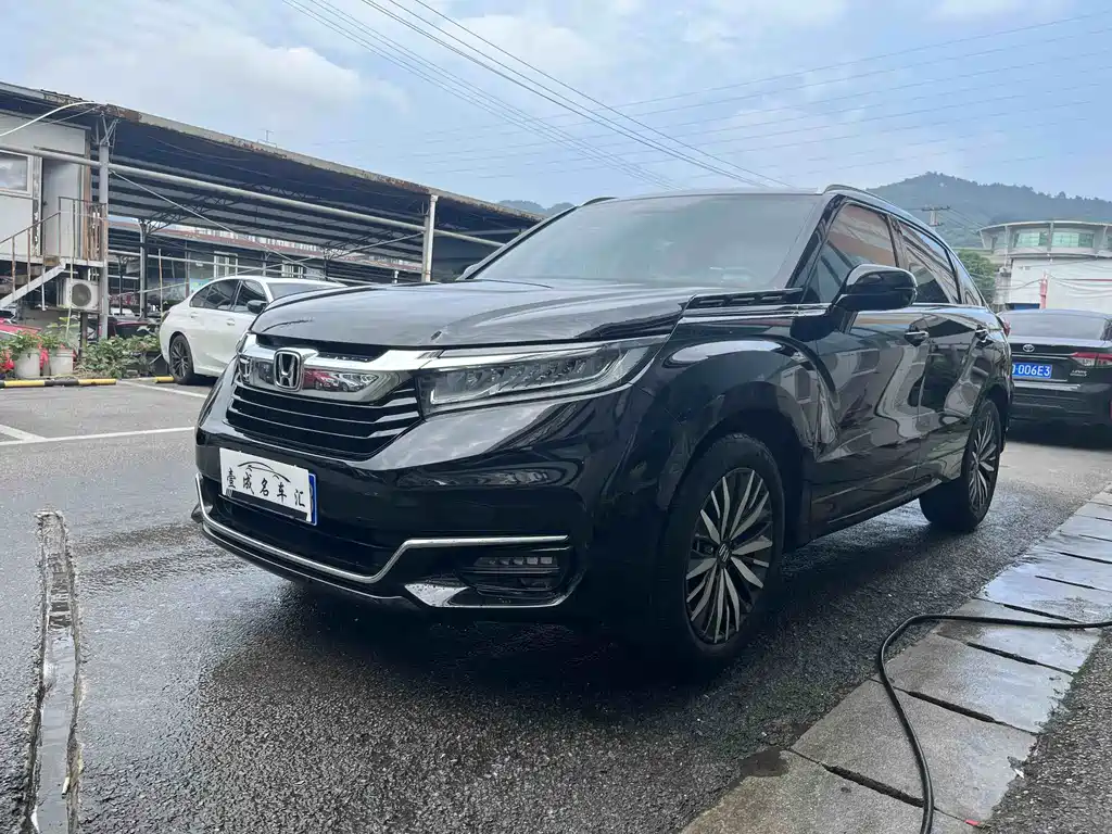 Купить Honda Avancier