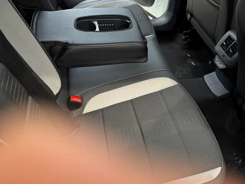 Volkswagen T-Roc — миниатюра 12