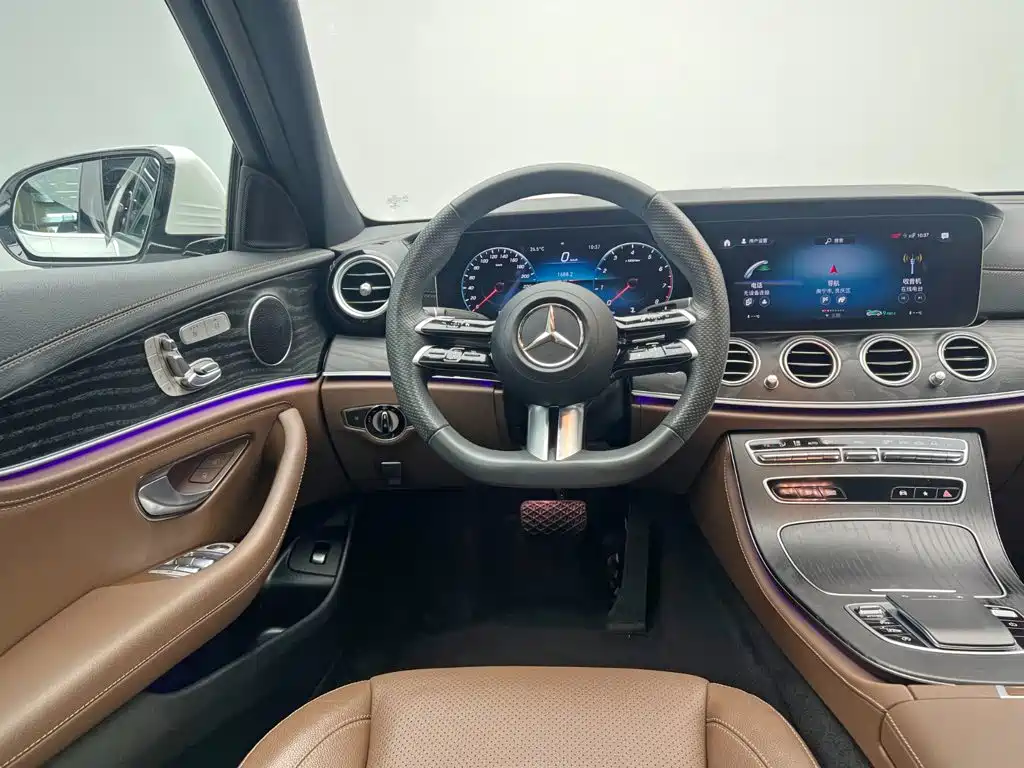 Mercedes-Benz E-Class — миниатюра 19