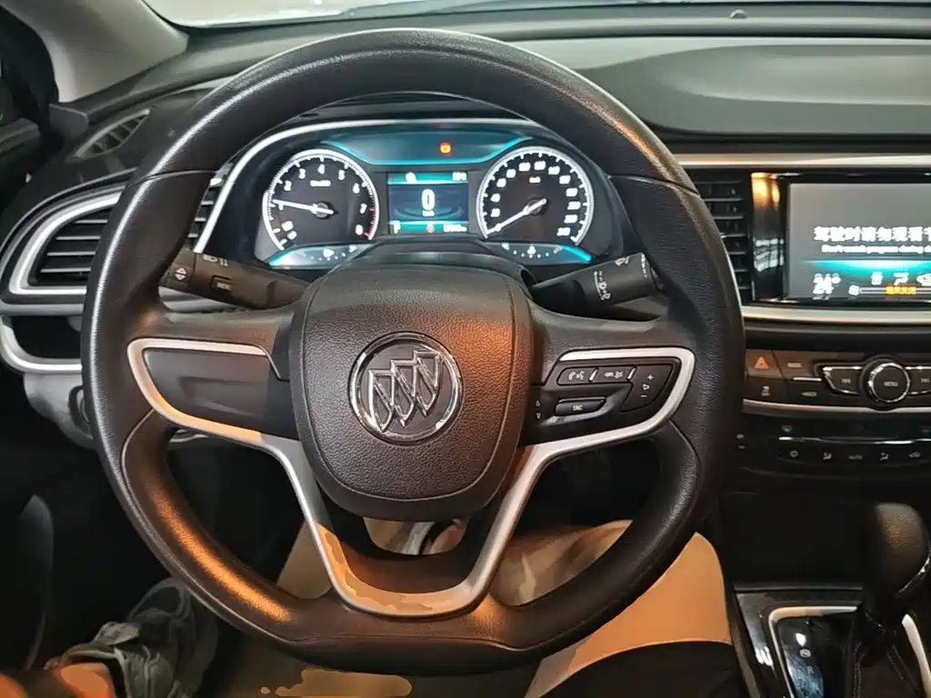 Buick Excelle — миниатюра 11