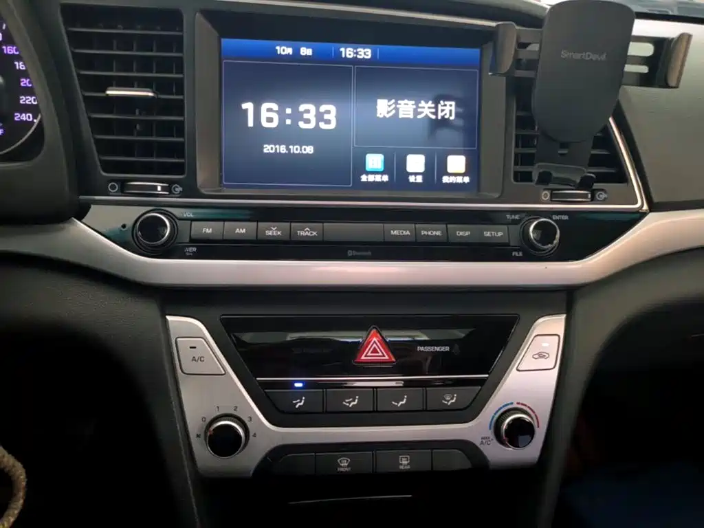 Hyundai Elantra — миниатюра 13