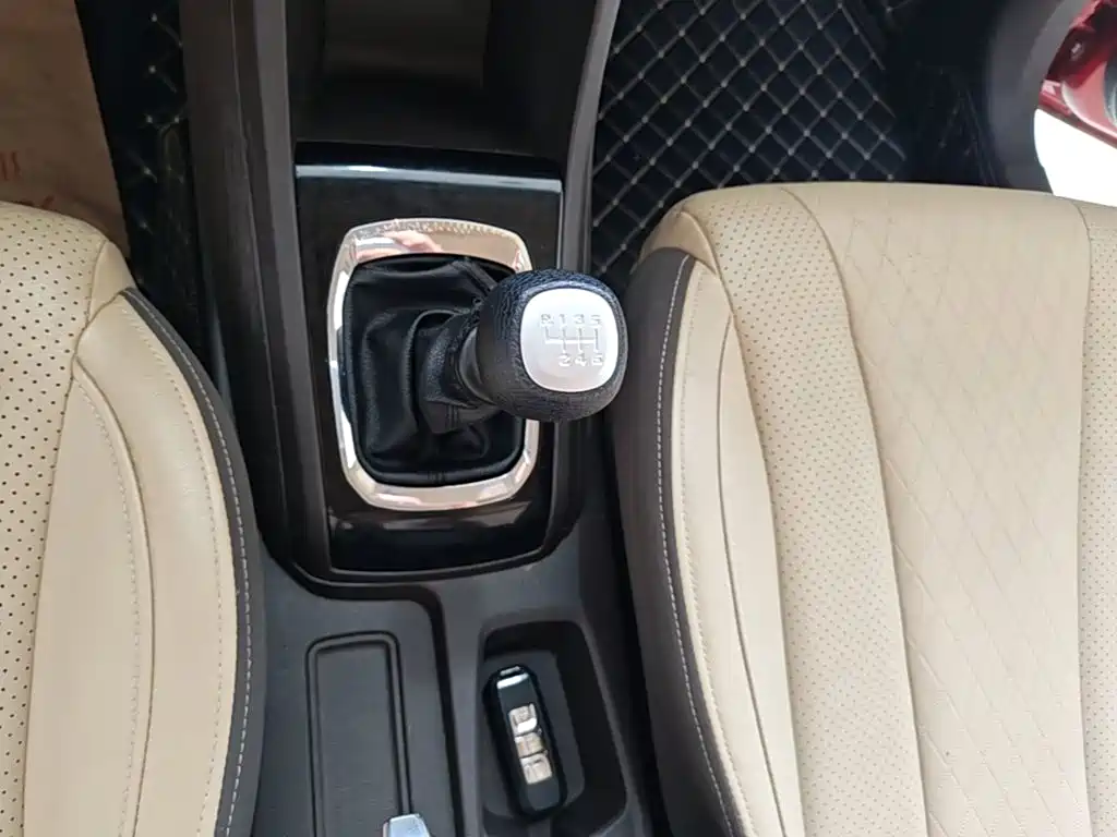 Baojun 310W — миниатюра 14