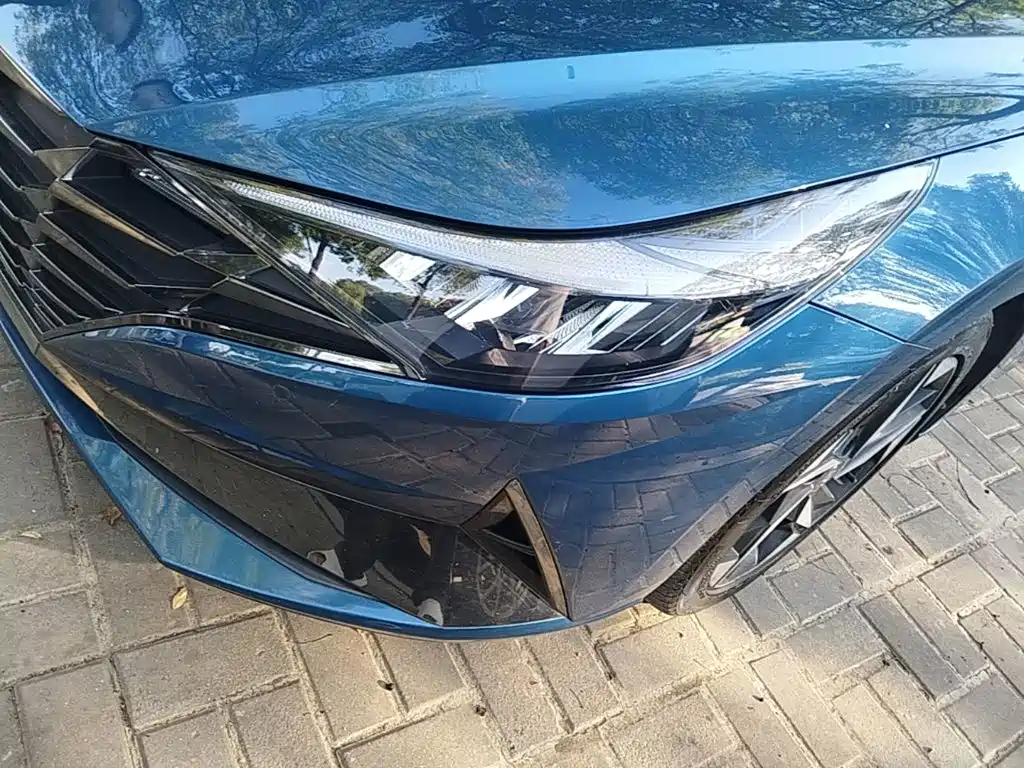 Hyundai Elantra — миниатюра 24