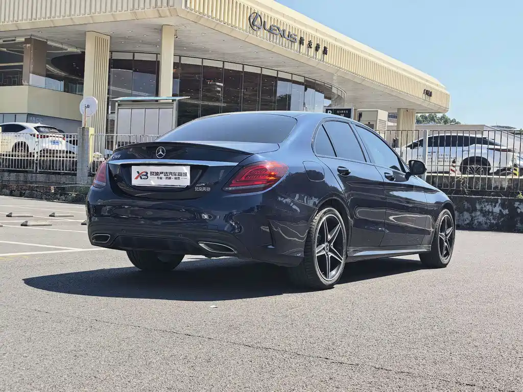 Mercedes-Benz C-Class — миниатюра 9